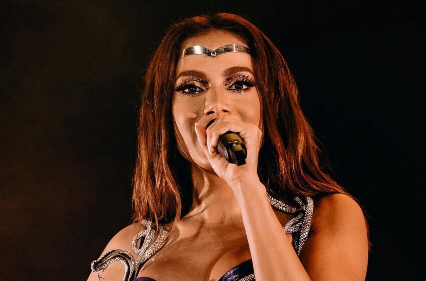  Ensaios da Anitta: no Recife, a artista recebe Zé Vaqueiro e Raphaela Santos 